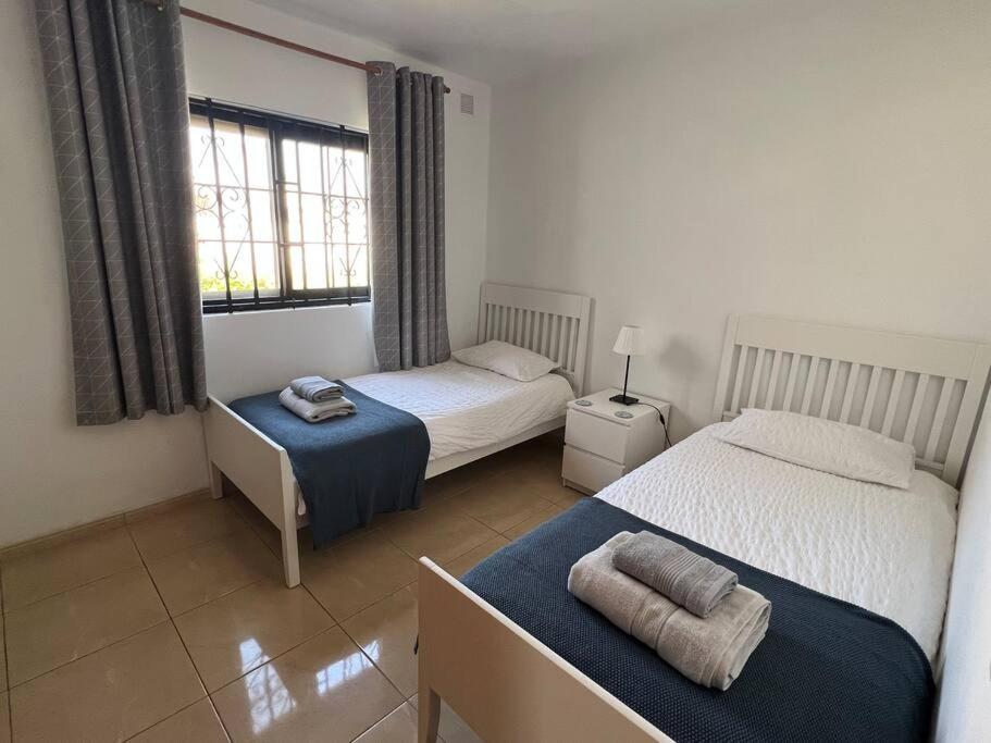 Casa Mo, 2 Bedroom Apartment Close To The Beach ปูแอร์โตเดลคาร์เมน ภายนอก รูปภาพ